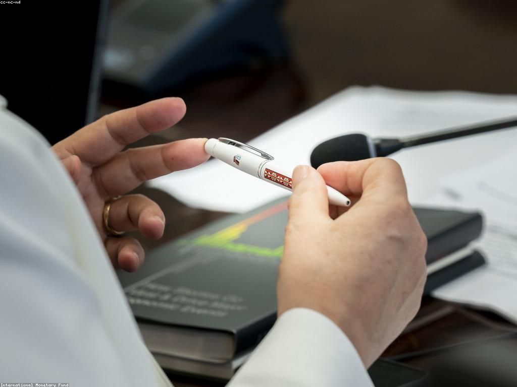 ចំណេះដឹងអំពីព្រឹត្តិការណ៍សេដ្ឋកិច្ចនិងបញ្ហាទាក់ទង